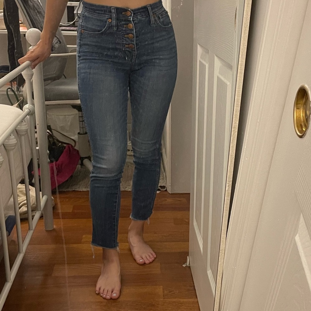 Madewell high rise, skinny crop jeans. Size 23.